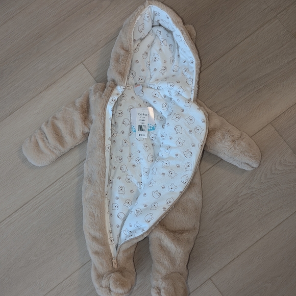 Pooh Faux Fur Pram Tan 3-6M - Picture 3 of 3